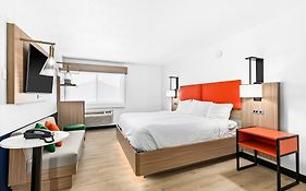 Superior & Sage Hotel